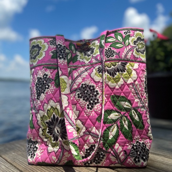 Vera Bradley Handbags - Vera Bradley Lilac Purple & Floral Tote